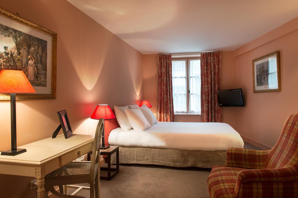 Hotel L'écu de Bretagne à Beaugency Extérieur photo